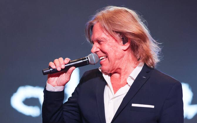 Entertainment Themen der Woche KW40 Entertainment Bilder des Tages 06.10.2022, Ellmau, AUT, Fototermin, Abschied Juergen Drews, Konzert, im Bild Juergen Drews, Drews bei seinem letzten Auftritt in ellmau, Jürgen Drews, *** 06 10 2022, Ellmau, AUT, photo session, farewell Juergen Drews, concert, in the picture Juergen Drews, Drews at his last performance in ellmau, Jürgen Drews,