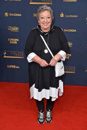 Angelika Mann bei der GOLDENE HENNE 2022 in der Media City in Leipzig am 07.10.2022 - Roter Teppich