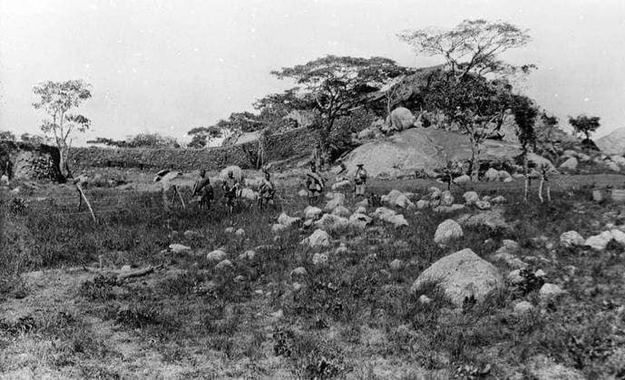 Ministry of Information First World War Official Collection German East African Campaign. Look-out at Mssindyi, September ember 1917. ( Msuras Fort). Copyright: xpiemagsx minofinfopieww04102022-280 !ACHTUNG AUFNAHMEDATUM GESCHÄTZT!
