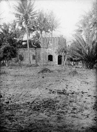Ministry of Information First World War Official Collection German East African campaign. The old Fort at Masassi, November 1917. Copyright: xpiemagsx minofinfopieww04102022-283 !ACHTUNG AUFNAHMEDATUM GESCHÄTZT!