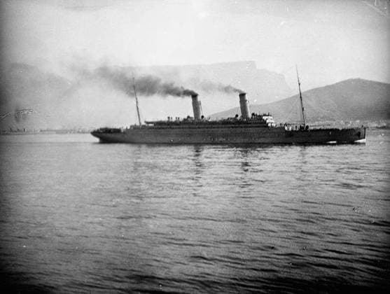 Ministry of Information First World War Official Collection German East African Campaign. HMT SAXON on of the Nigerian Brigade Convoy, from Cape Town. 6th March 1918. The SAXON, BRETON, and KINFAUNS CASTLE reached Lagos on 16th March. Copyright: xpiemagsx minofinfopieww04102022-331 !ACHTUNG AUFNAHMEDATUM GESCHÄTZT!