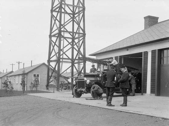 Ministry of Information First World War Official Collection The engine and station, munition township, Gretna. Copyright: xpiemagsx minofinfopieww04102022-1086 !ACHTUNG AUFNAHMEDATUM GESCHÄTZT!