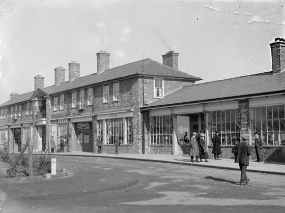 Ministry of Information First World War Official Collection Shopping Centre and Public Institute, Gretna munition township. Copyright: xpiemagsx minofinfopieww04102022-1106 !ACHTUNG AUFNAHMEDATUM GESCHÄTZT!