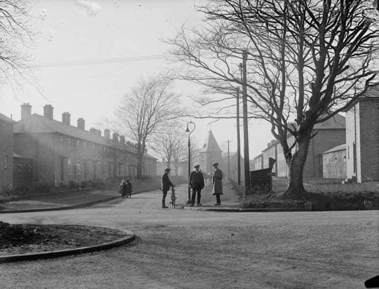 Ministry of Information First World War Official Collection Types of house inhabited by workers, Gretna munition township. Copyright: xpiemagsx minofinfopieww04102022-1108 !ACHTUNG AUFNAHMEDATUM GESCHÄTZT!