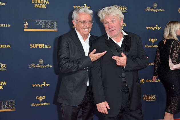 Henry Huebchen, Jörg Schüttauf bei der GOLDENE HENNE 2022 in der Media City in Leipzig am 07.01.2022 - Roter Teppich
