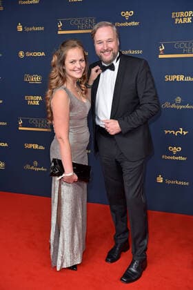 Stephan Grossmann mit Ehefrau Lidija Grossmann bei der GOLDENE HENNE 2022 in der Media City in Leipzig am 07.01.2022 - Roter Teppich