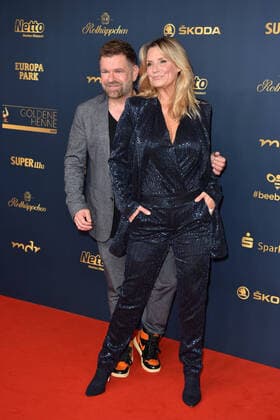 Peter Plate, Kim Fisher bei der GOLDENE HENNE 2022 in der Media City in Leipzig am 07.01.2022 - Roter Teppich