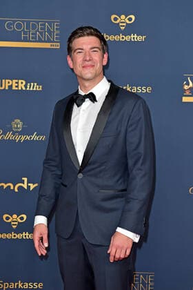 Philipp Danne bei der GOLDENE HENNE 2022 in der Media City in Leipzig am 07.01.2022 - Roter Teppich