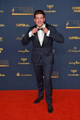Philipp Danne bei der GOLDENE HENNE 2022 in der Media City in Leipzig am 07.01.2022 - Roter Teppich