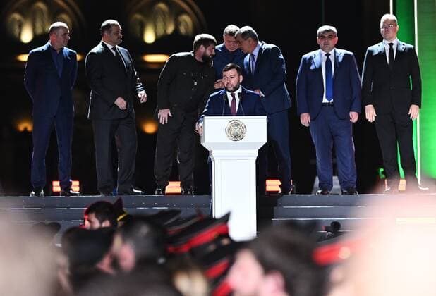 Russia Putin Anniversary Celebration 8291735 07.10.2022 DPR Head Denis Pushilin delivers a speech at a concert in honor of the 70th anniversary of Russian President Vladimir Putin in Grozny, Chechen Republic, Russia. Vladimir Astapkovich Sputnik Grozny Russia  Copyright: xVladimirxAstapkovichx