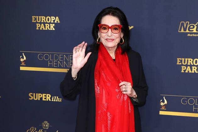 Nana Mouskouri bei der Verleihung Die Goldene Henne am 7.10.2022 in Leipzig Die Goldene Henne 2022 Verleihung in Leipzig
