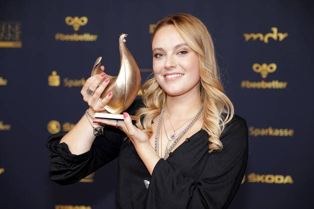 Preisträgerin Sophia bei der Verleihung Die Goldene Henne am 7.10.2022 in Leipzig Die Goldene Henne 2022 Verleihung in Leipzig - Preisträger Gewinner