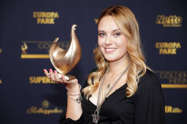 Preisträgerin Sophia bei der Verleihung Die Goldene Henne am 7.10.2022 in Leipzig Die Goldene Henne 2022 Verleihung in Leipzig - Preisträger Gewinner