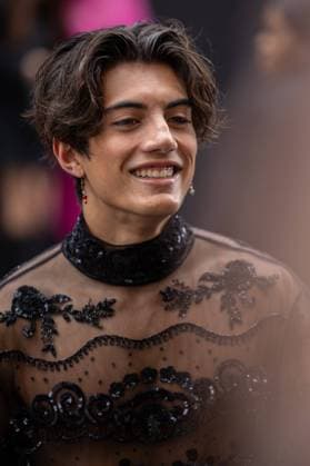 Arrivees du defile printemps-ete 2023 de Valentino. Nic Kaufmann. 284916 2022-10-02 France  Copyright: xSebastienxFremontx xStarfacex STAR_284916_104