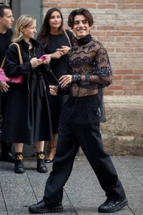 Arrivees du defile printemps-ete 2023 de Valentino. Nic Kaufmann. 284916 2022-10-02 France  Copyright: xSebastienxFremontx xStarfacex STAR_284916_115