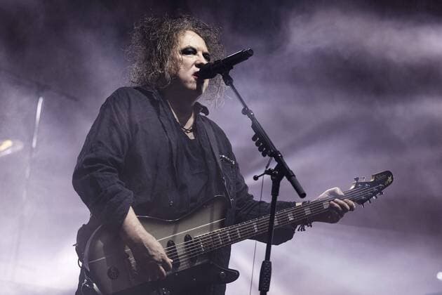 Bilder des Jahres 2022, Entertainment 10 Oktober Entertainment Themen der Woche KW40 Entertainment Bilder des Tages Robert Smith of British band The Cure performs in Helsinki, Finland October 8, 2022. EDITORIAL USE ONLY Helsinki Helsingin jäähalli Finland  Copyright: xRonixRekomaax LKFTVX20221008212623YAQD