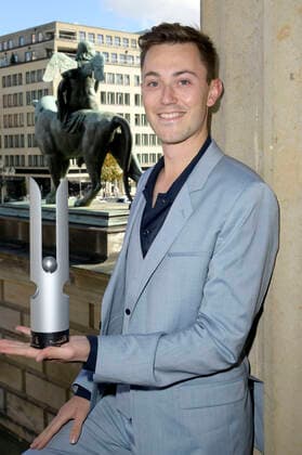 Äneas Humm bei der Verleihung des Opus Klassik 2022 im Konzerthaus am Gendarmenmarkt. Berlin, 09.10.2022