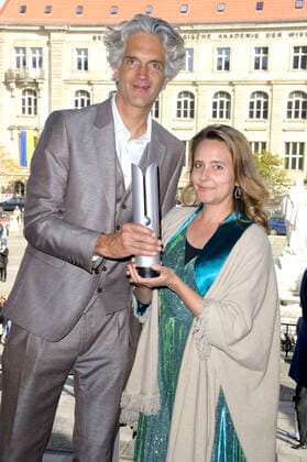 Dominik Wollenweber und Viviane Chassot bei der Verleihung des Opus Klassik 2022 im Konzerthaus am Gendarmenmarkt. Berlin, 09.10.2022