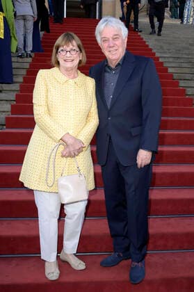 Rolf Zuckowski mit Ehefrau Monika bei der Verleihung des Opus Klassik 2022 im Konzerthaus am Gendarmenmarkt. Berlin, 09.10.2022