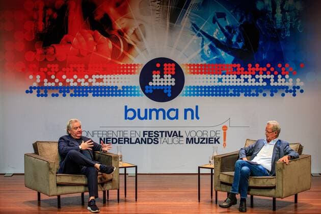2022-10-10 13:57:55 UTRECHT - Singer Rene Froger receives the Buma NL Award in the category Most Successful Single from Mart Hoogkamer in TivoliVredenburg. ANP LEVIN DEN BOER netherlands out - belgium out