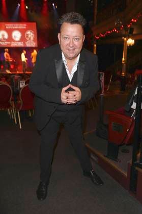 Sebastian Krumbiegel bei der Verleihung des Deutschen Musical Theater Preises 2022 im Schmidts Tivoli. Hamburg, 10.10.2022 *** Sebastian Krumbiegel at the award ceremony of the German Musical Theater Award 2022 at Schmidts Tivoli Hamburg, 10 10 2022 Foto:xgbrcix xFuturexImage