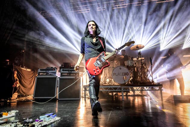 Bilder des Jahres 2022, Entertainment 10 Oktober Entertainment Themen der Woche KW41 Placebo live in Oslo, Norway Oslo, Norway. 10th, October 2022. The English rock band Placebo performs a live concert at Sentrum Scene in Oslo. Here singer and musician Brian Molko is seen live on stage. Oslo Norway  Copyright: xGonzalesxPhoto TerjexDokkenx