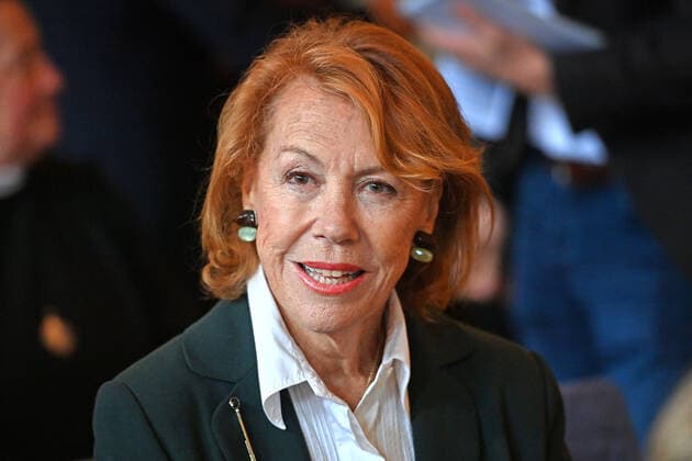Gaby DOHM (Schauspielerin), Einzelbild,angeschnittenes Einzelmotiv,Portraet,Portrait,Porträt. Verleihung Bayerischer Verdienstorden im Antiquarium der Muenchner Residenz am 13.10.2022.