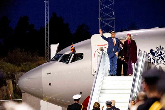 Entertainment Themen der Woche KW41 Entertainment Bilder des Tages 13-10-2022 Sweden Queen Maxima and King Willem-Alexander during the farewell ceremony at Landvetter Airport on the last day of the 3 day statevisit to Gothenburg (Goteborg), Sweden. Â  Copyright: xPPEx
