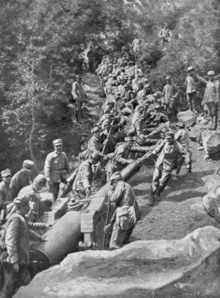 RECORD DATE NOT STATED Artillery piece being pulled by 600 soldiers, Second Battle of the Isonzo, World War I, 1915. The Second Battle of the Isonzo was fought between the Italians and Austro-Hungarians on the Italian Front between 18 July and 3 August, 1915. It was one of a series of twelve major battles fought in the area over the course of the conflict. Artillery piece being pulled by 600 soldiers, Second Battle of the Isonzo, World War I, 1915. Artist: Unknown 