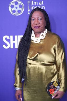 Berühmte Feministinnen, Tarana Burke October 13, 2022, New York, NY, USA: TARANA BURKE attends the red carpet for the Ã¢â‚¬oeShe SaidÃ¢â‚¬Â screening at the 60th New York Film Festival at Alice Tully Hall, NYC.October 13, 2022 . New York USA - ZUMAms4_ 20221013_zaf_ms4_010 Copyright: xSoniaxMoskowitzxGordonx