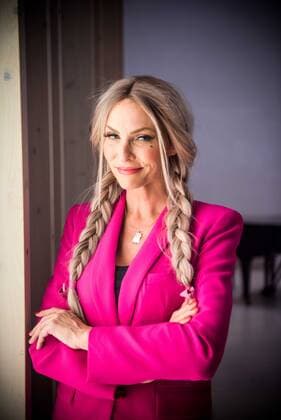 14.10.2022 xesx Frankfurt am Main, Der Landesverband Evangelische Frauen in Hessen und Nassau e.V ehrt Moderatorin Sonya Kraus mit dem Katharina-Zell-Preis für ihren mutigen Umgang mit ihrer Brustkrebserkrankung
