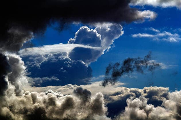 Creative Highlights World Clouds in Australia Clouds hovers in the sky in Sydney, New South Wales, Australia. Sydney New South Wales (NSW) Australia Copyright: xTaraxMalhotrax