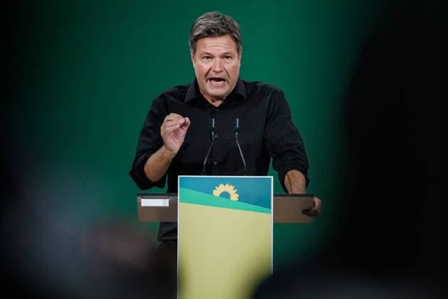 Bundesparteitag Buendnis 90 Die Gruenen (48. Ordentliche Bundesdelegiertenkonferenz Bonn 2022) Aktuell, 14.10.2022, Bonn, Robert Habeck im Portrait bei ihrer Rede beim Bundesparteitag von Buendnis90 Die Grunen der 48. Ordentlichen Bundesdelegiertenkonferenz Bonn 2022 der Partei Buendnis 90 Die Gruenen Bonn Nordrhein-Westfalen Deutschland *** Federal Party Congress Buendnis 90 The Greens 48 Ordinary Federal Delegates Conference Bonn 2022 Current, 14 10 2022, Bonn, Robert Habeck in portrait during her speech at the Federal Party Congress of Buendnis90 The Greens of the 48 Ordinary Federal Delegates Conference Bonn 2022 of the party Buendnis 90 The Greens Bonn North Rhine Westphalia Germany