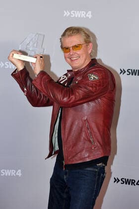 SWR 4: Gläserne 4 . Sänger Markus Mörl anläßlich der Verleihung der Gläserne 4 vom SWR 4 am 14.10.2022 in der Phoenixhalle im Römerkastell Stuttgart. 20221014MWI44914