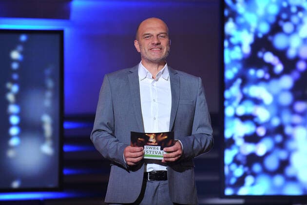 SWR 4: Gläserne 4 . Matthias Methner anläßlich der Verleihung der Gläserne 4 vom SWR 4 am 14.10.2022 in der Phoenixhalle im Römerkastell Stuttgart. 20221014MWI43920