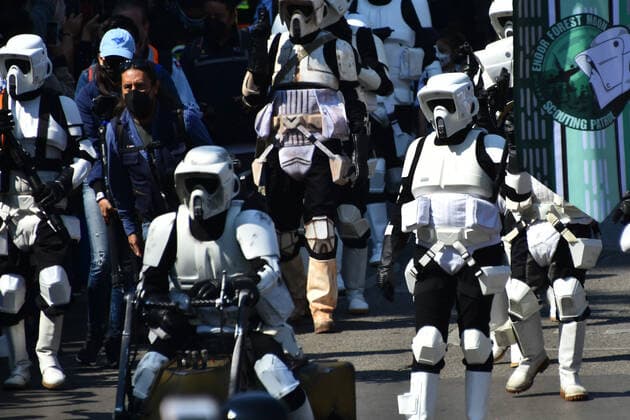 October 15, 2022, Mexico City, Mexico: Participants take part during the Training Day Star Wars Parade at Reforma Avenue. on October 15, 2022 in Mexico City, Mexico. Mexico City Mexico - ZUMAe321 20221015_zia_e321_078 Copyright: xCarlosxTischlerx