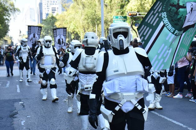 October 15, 2022, Mexico City, Mexico: A participant takes part during the Training Day Star Wars Parade at Reforma Avenue. on October 15, 2022 in Mexico City, Mexico. Mexico City Mexico - ZUMAe321 20221015_zia_e321_031 Copyright: xCarlosxTischlerx
