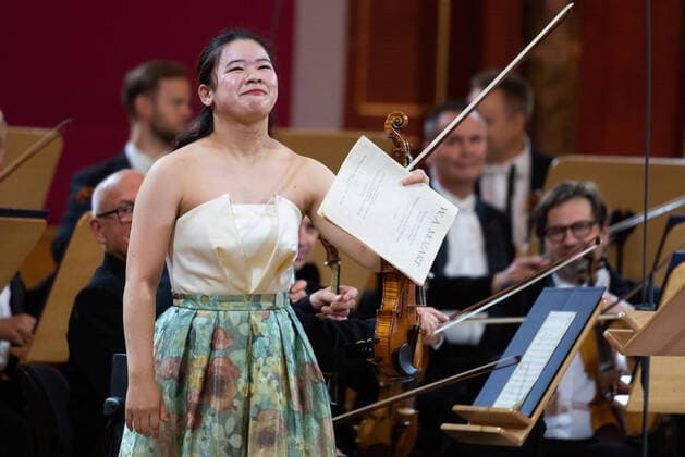 Entertainment Themen der Woche KW41 16th International Henryk Wieniawski Violin Competition - Stage 2 Photo: Lukasz Gdak East News Hina Maeda of Japan performs with Amadeus Chamber Orchestra of Polish Radio during the second day of the Stage 2 of the 16th International Henryk Wieniawski Violin Competition on October 15, 2022 in Poznan, Poland. The competition for young violinists up to age 30 takes place every five years in Poznan in honour of the Polish virtuoso and composer Henryk Wieniawski. EN_01542212_0030 