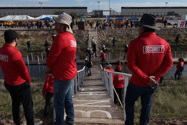 October 15, 2022, juarez, chihuahua, mexico: 289 families gathered at the border between Mexico and the United States, hugs not walls, an event organized by the border network for human rights, (BNHR) managed to reunite 289 families separated by immigration policies, so that they could hug each other in the middle of the Rio Bravo border natural border between Mexico and the United States juarez mexico - ZUMAp241 20221015_zip_p241_026 Copyright: xDavidxPeinadox