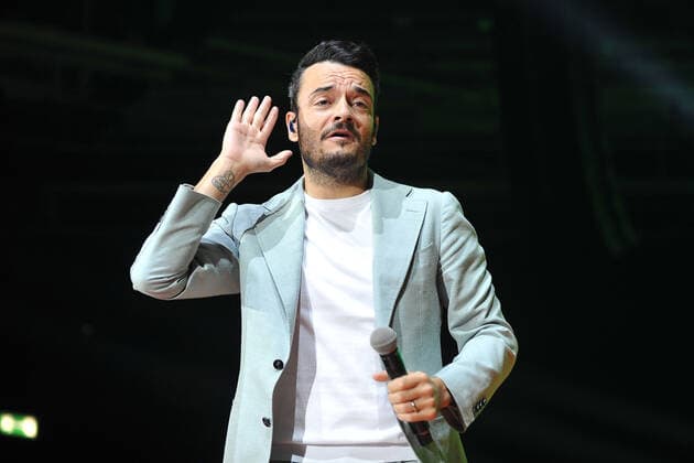 Die Schlagernacht des Jahres. Sänger Giovanni Zarrella während eines Auftrittes im Rahmen der Schlagernacht des Jahres am 15.10.2022 in der Hanns-Martin-Schleyer-Halle, Stuttgart. 20221015MWI45275