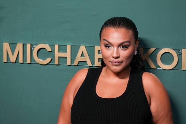 God s Love We Deliver 16th Annual Golden Heart Awards NEW YORK, NEW YORK - OCTOBER 17: Paloma Elsesser at God s Love We Deliver 16th Annual Golden Heart Awards at The Glasshouse on October 17, 2022 in New York City. New York City United States  Copyright: xJohnxNacionx originalFilename: nacion-godslove221017_npx1s.jpg