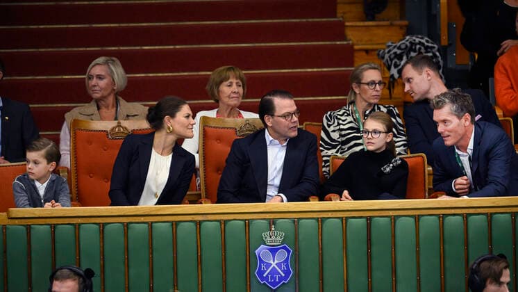 STOCKHOLM 20221018 Prince Oscar, Crown Princess Victoria, Prince Daniel, Princess Estelle and former tennis player Thomas Enqvist in the audience during the tennis match between Swedens Mikael Ymer and Frances Quentin Halys in the Stockholm Open on Tuesday Stockholm Sweden x10040x,  Copyright: xAndersxWiklund TTx STOCKHOLM OPEN