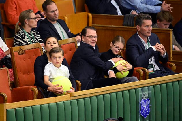 STOCKHOLM 20221018 Prince Oscar, Crown Princess Victoria, Prince Daniel, Princess Estelle and former tennis player Thomas Enqvist in the audience during the tennis match between Swedens Mikael Ymer and Frances Quentin Halys in the Stockholm Open on Tuesday Stockholm Sweden x10040x,  Copyright: xAndersxWiklund TTx STOCKHOLM OPEN