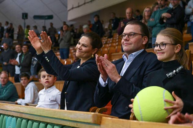 STOCKHOLM 20221018 Prince Oscar, Crown Princess Victoria, Prince Daniel, Princess Estelle and former tennis player Thomas Enqvist in the audience during the tennis match between Swedens Mikael Ymer and Frances Quentin Halys in the Stockholm Open on Tuesday Stockholm Sweden x10040x,  Copyright: xAndersxWiklund TTx STOCKHOLM OPEN