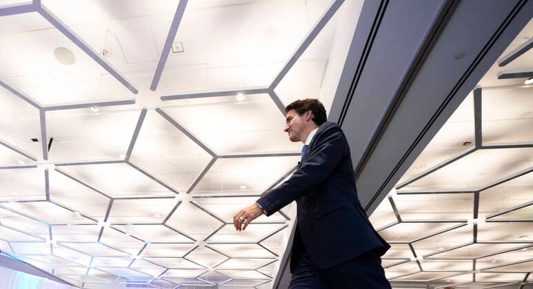 October 18, 2022, Ottawa, ON, CAN: Prime Minister Justin Trudeau participates in a Q&A as part of the Canadian Climate Institute™s 2030 in Focus: Getting the Next Decade Right on Net-Zero conference in Ottawa, on Tuesday, Oct. 18, 2022. Ottawa CAN  - ZUMAc35_ 20221018_zaf_c35_090 Copyright: xSeanxKilpatrickx
