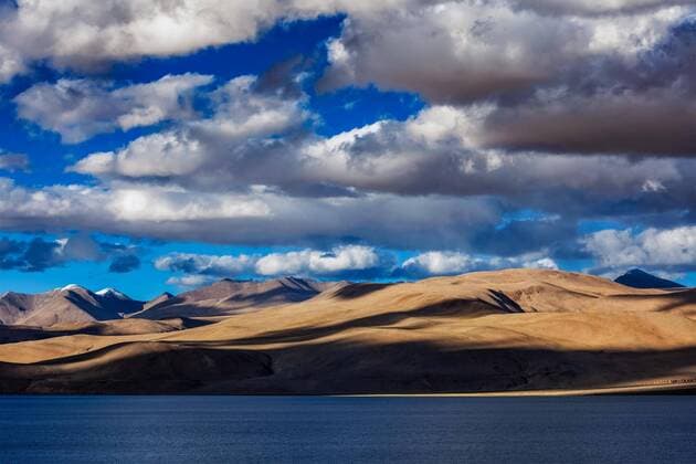 Creative Highlights World Himalaya-See Tso Moriri bei Sonnenuntergang, Korzok, Ladakh, Indien, Asien *** Himalaya Lake Tso Moriri at Sunset, korzok, ladakh, India, Asia Copyright: imageBROKER/DmitryxRukhlenko ibxdmr08696852.jpg