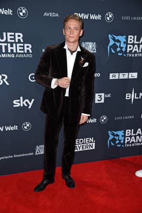 Matthias Schweighöfer bei der Preisverleihung Blauer Panther TV & Streaming Award in der BMW-Welt in München am 19.10.2022