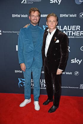 Matthias Schweighöfer, Joko Winterscheidt bei der Preisverleihung Blauer Panther TV & Streaming Award in der BMW-Welt in München am 19.10.2022