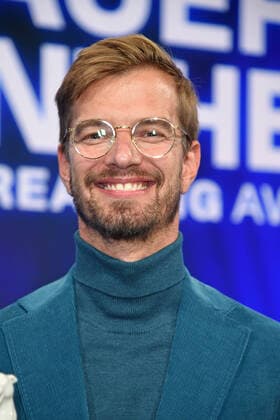 Joko Winterscheidt bei der Preisverleihung Blauer Panther TV & Streaming Award in der BMW-Welt in München am 19.10.2022