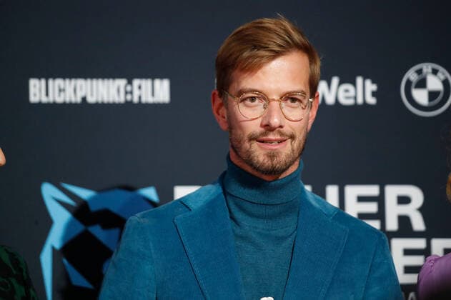 Preisverleihung Blauer Panther TV & Streaming Award in München Preisträger Joko Winterscheidt bei der Verleihung des Blauen Panther - Bayerischer Fernsehpreis in der BMW Welt in München. Copyright: xEventpressxGolejewskix